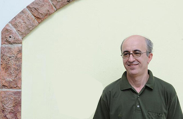 محمدهاشم اکبریانی